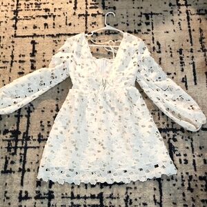 Kestan White mini Dress Size Medium NWT!!Kestan White mini Dress Size Medium NWT